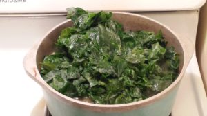 Learning how to cook collard greens is easy.