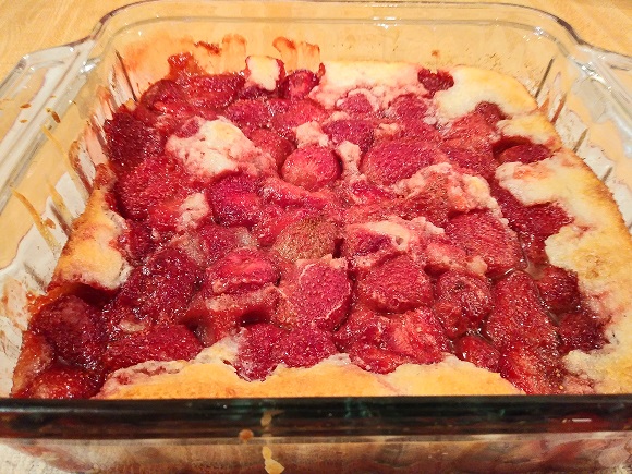 Cakey Strawberry Cobbler