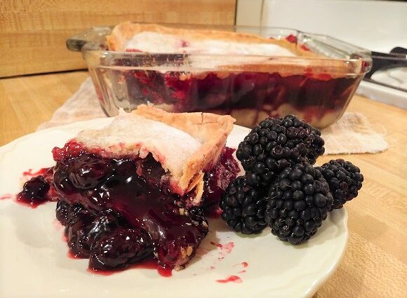 Easy Blackberry Cobbler with Pie Crust