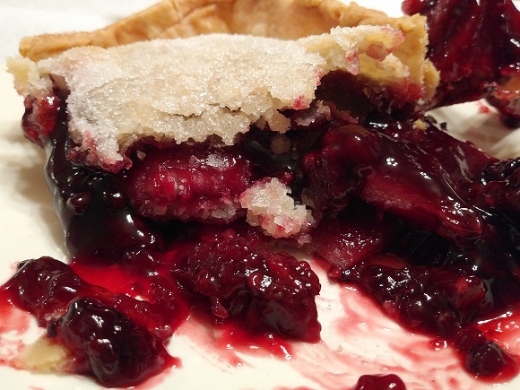 Easy Blackberry Cobbler with Pie Crust - ParnellTheChef