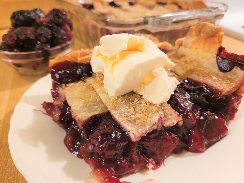 Old-Fashioned Seedless Blackberry Cobbler