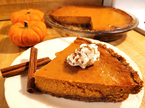 Pumpkin Pie with Graham Cracker Crust